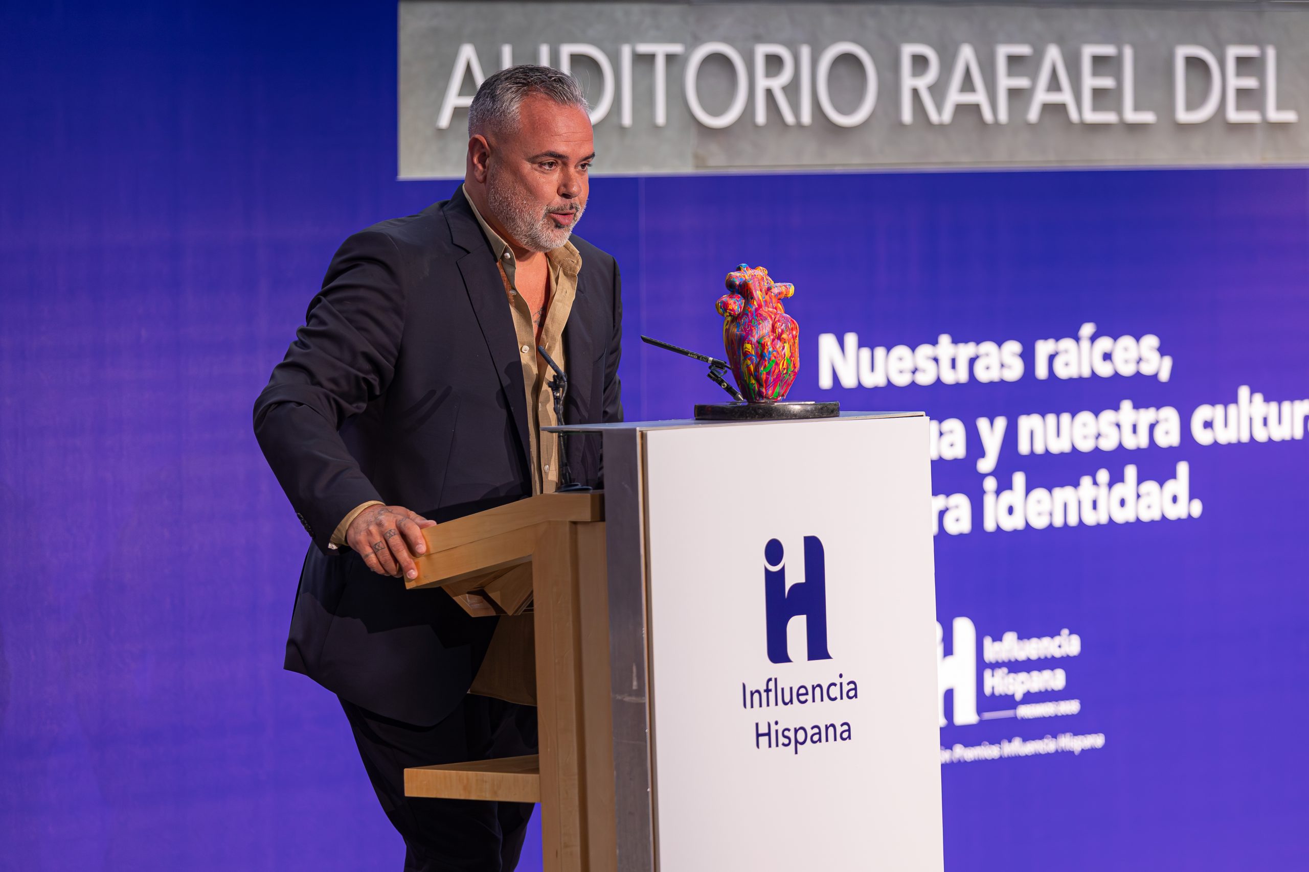 57d718f7-03b8-4a5c-b140-bbec291943c8