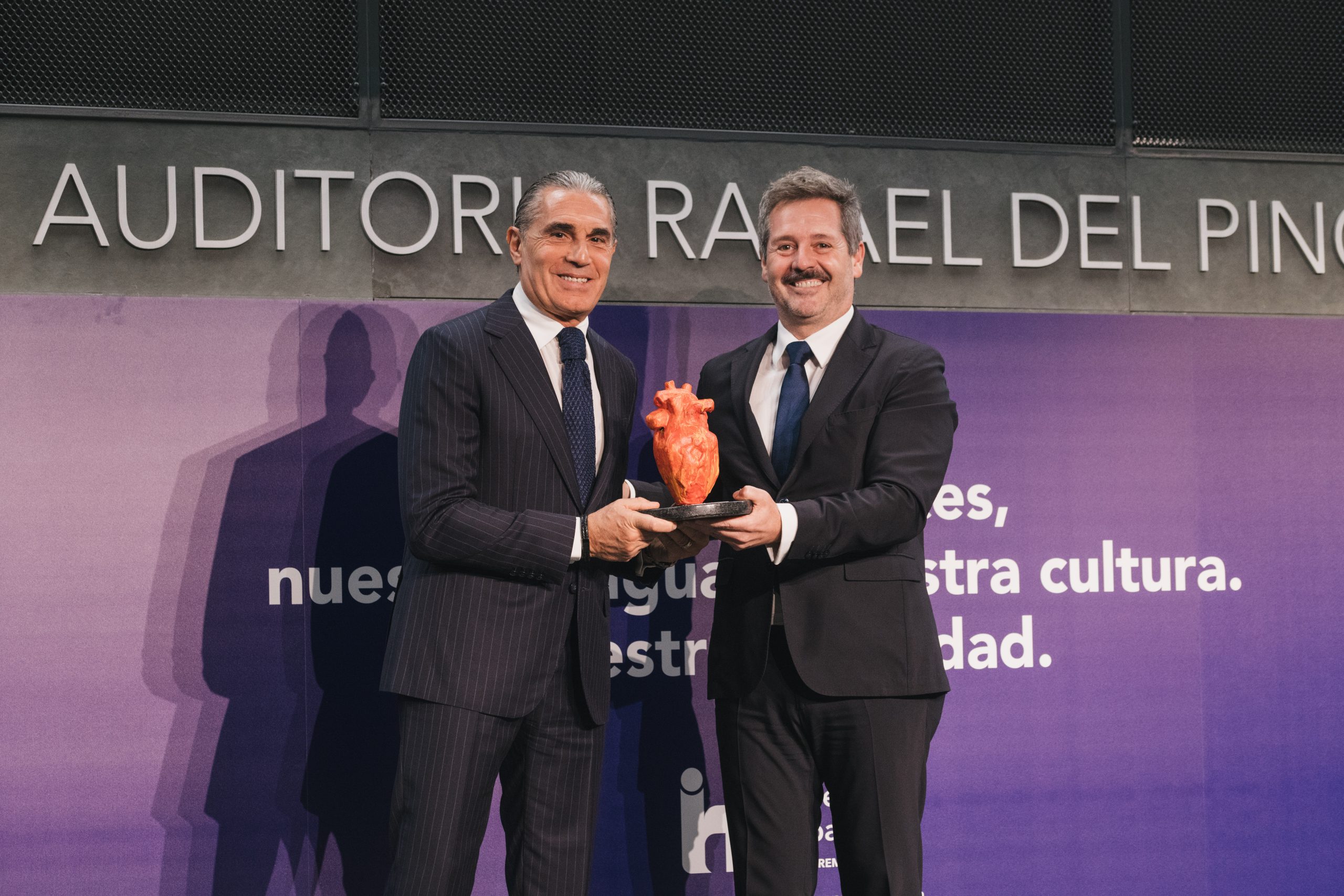 6da9f0c8-0947-40fc-a9cf-7b9d86bf44c6